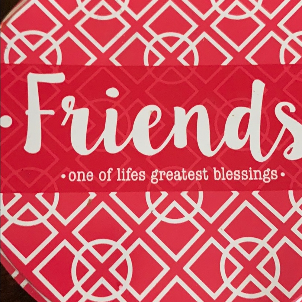 Meet your Posher, Omyma